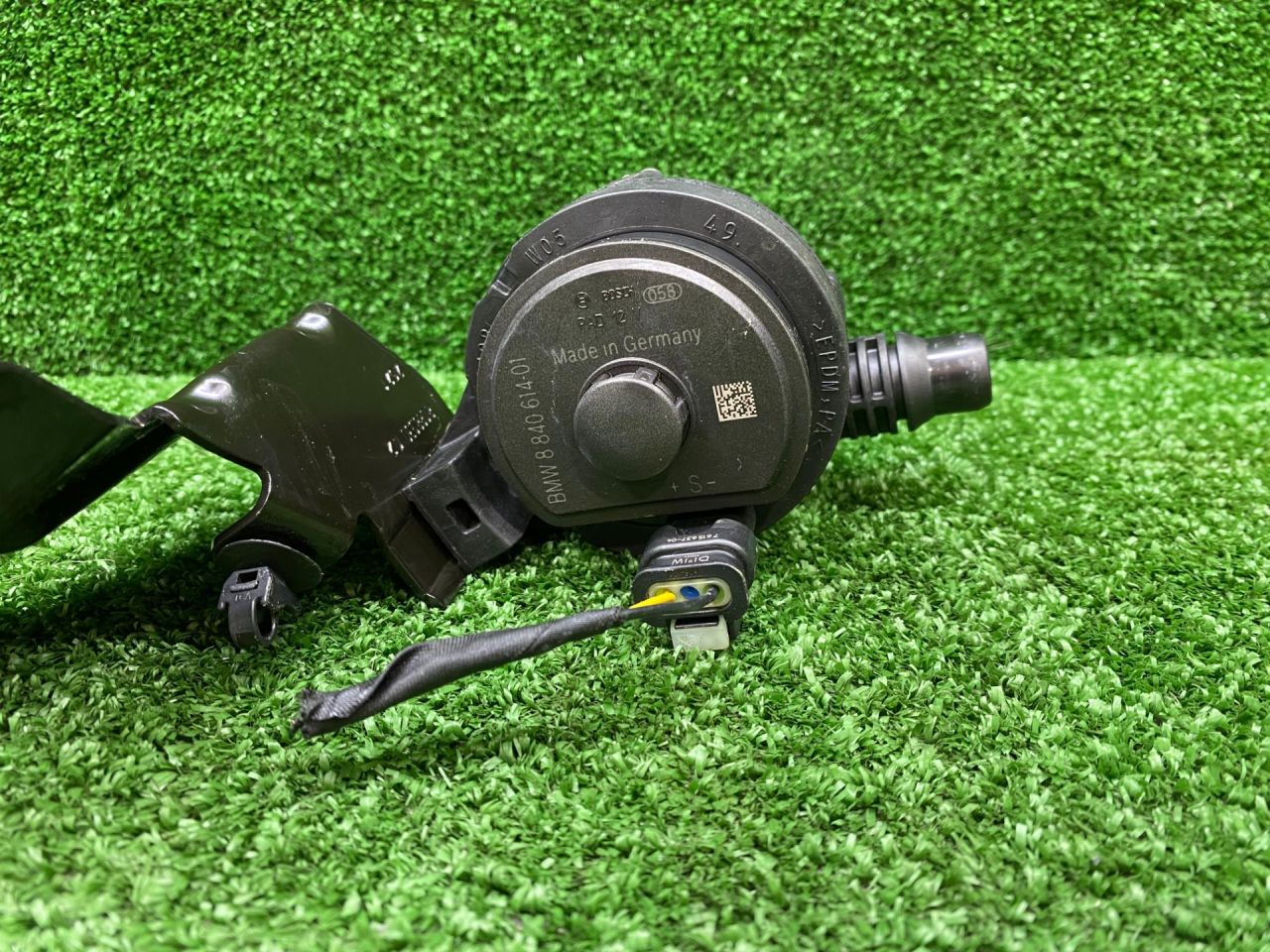 насос антифриза дополнительный BMW M4 G82/G83 G82 2022, 3.0 л., S58B30A, бензин, АКПП, sao paulo gelb (c4h), купе, 8840614, 11518840614 - фото №1