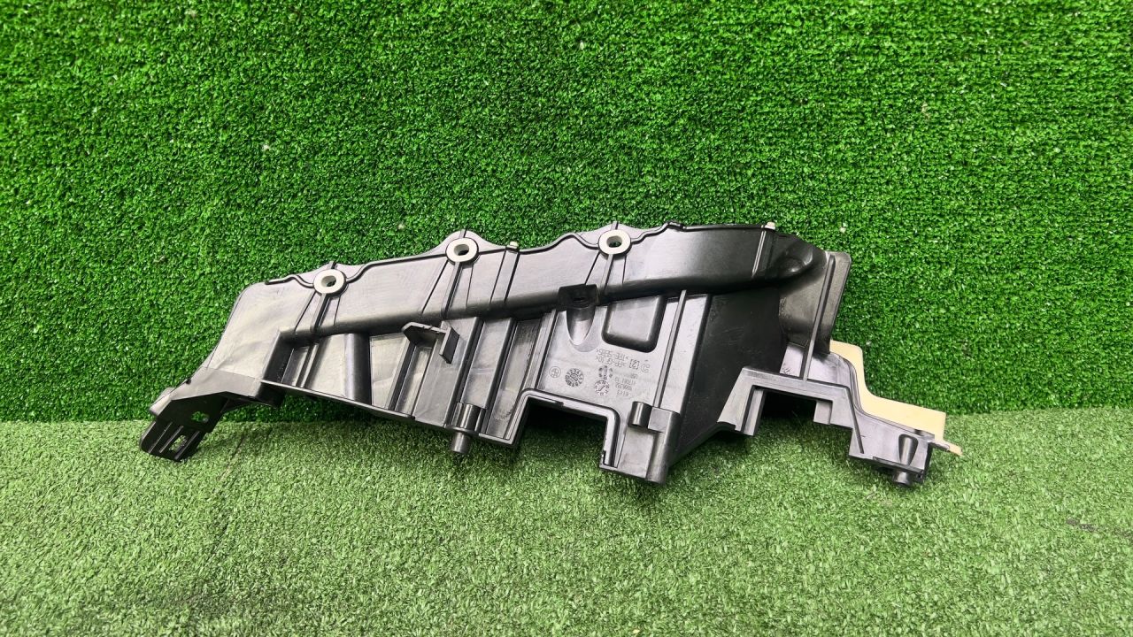 планка под капот BMW X6 G06 [рестайлинг] G06 2023, 3.0 л., B58B30P, бензин, АКПП, carbonschwarz metallic (416), внедорожник 5 дв., полный привод, 9866392, 61139866392