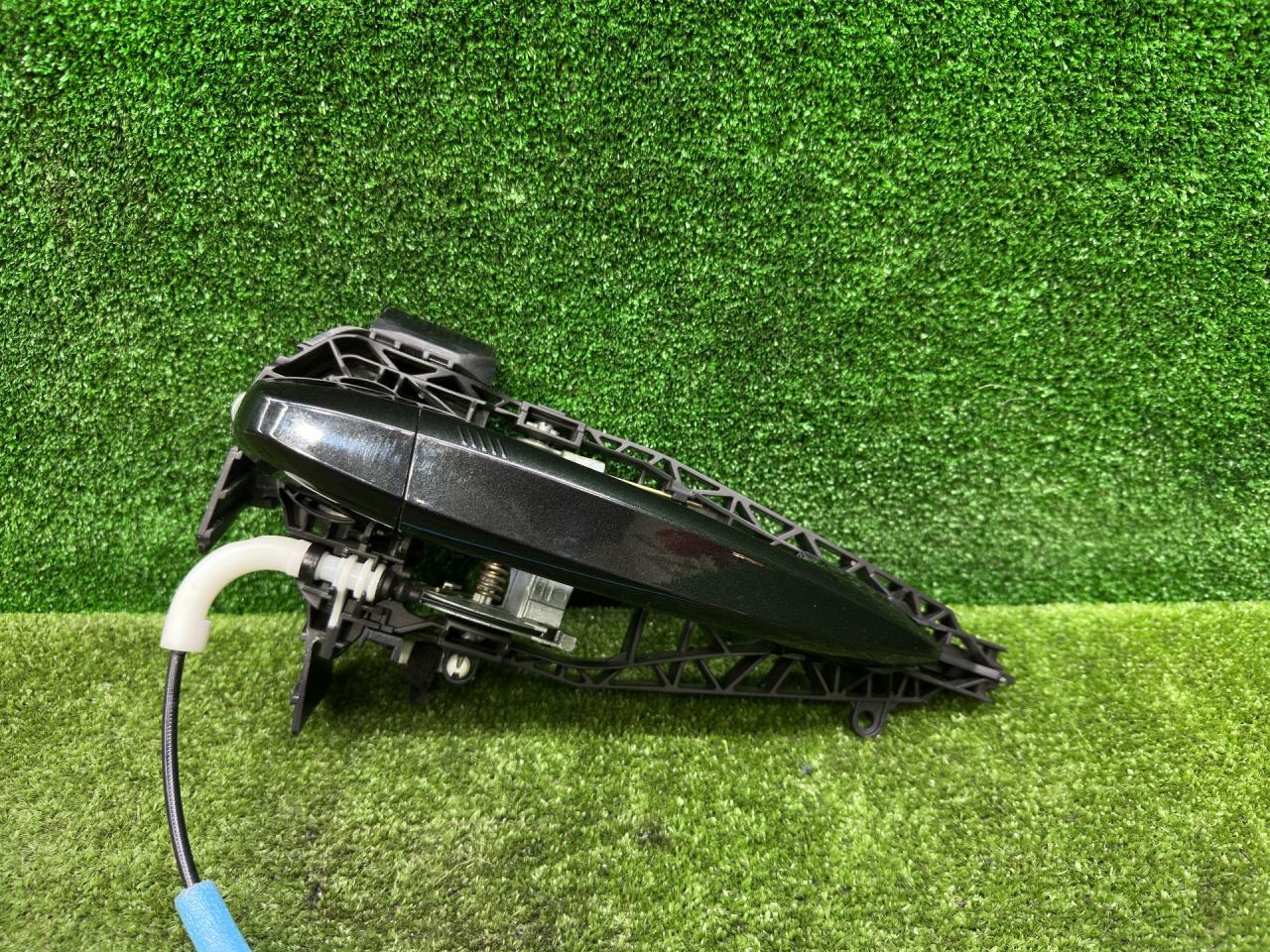 ручка наружная BMW X5 F15 2016, 4.4 л., N63 B44 A, бензин, АКПП, 475, внедорожник 5 дв., полный привод, 7304804, 51217304804 - фото №1