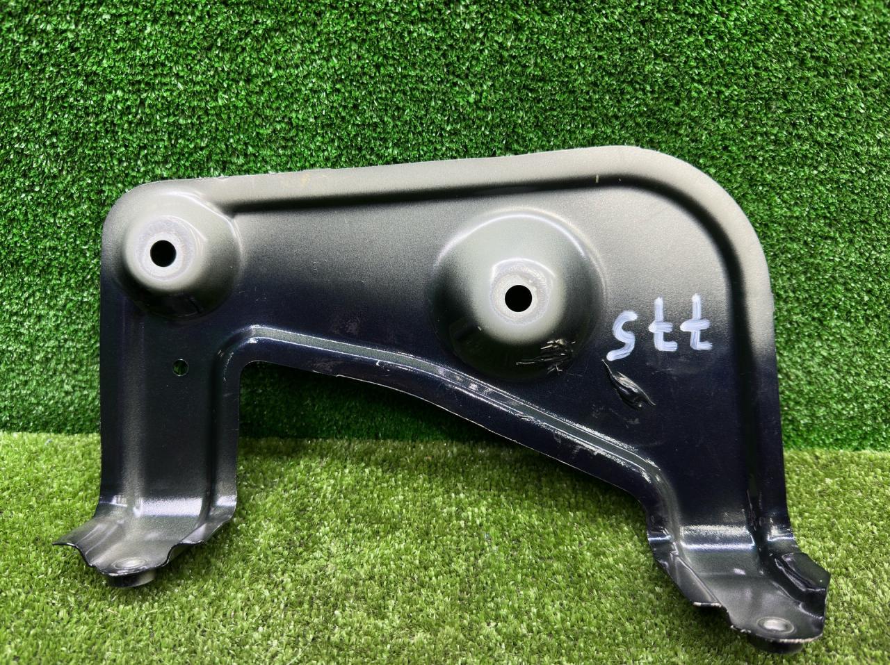 крепление ( кронштейн ) крыла BMW X6 G06 2023, 3.0 л., B57 D30 B, дизель, АКПП, 475, внедорожник 5 дв., полный привод, 7418219, 7418219 - фото №1