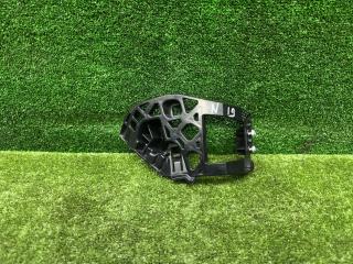 крепление ( кронштейн ) крыла BMW 8 серия G14/G15 G16 2020, 4.4 л., N63 B44 C, бензин, АКПП, mineralweiß metallic (a96), седан, 7420884, 15067010, 51117420884