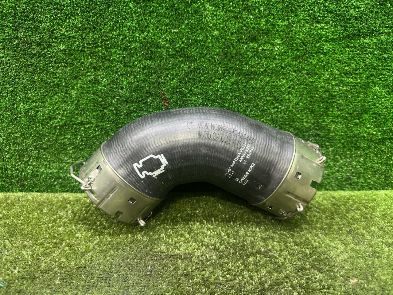 патрубок интеркулера BMW M3 G80/G81 G80 2023, 3.0 л., S58B30A, бензин, АКПП, c31, седан, полный привод, правый руль, 8054843, 13718054843 - фото №1