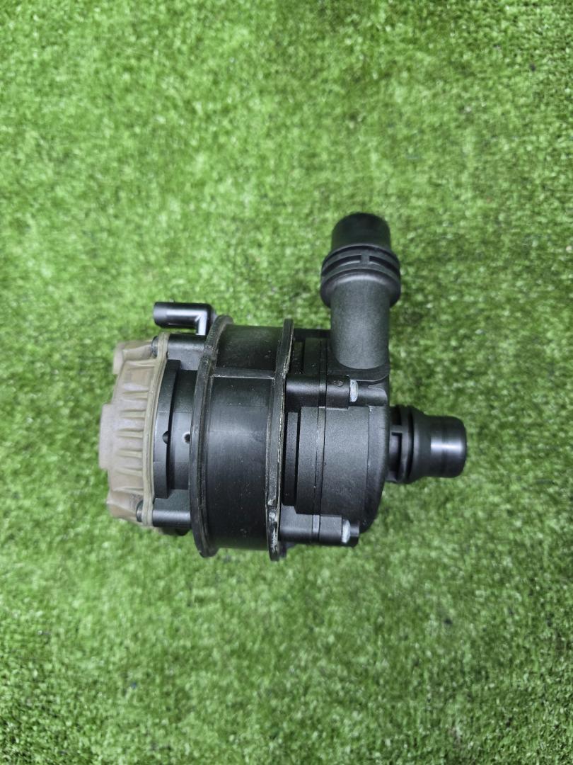 насос антифриза дополнительный BMW X3 G01 2020, 2.0 л., B46 B20 B, бензин, АКПП, a96, внедорожник 5 дв., задний привод, 8651288, 11518651288 - фото №1