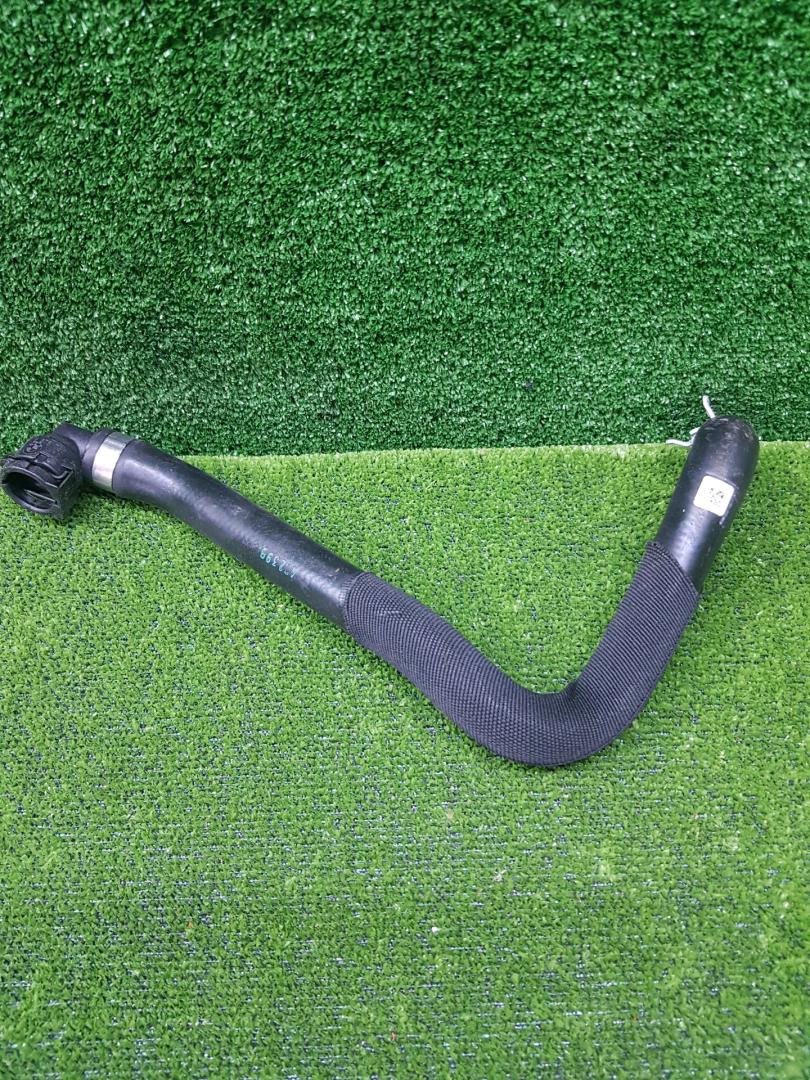патрубок радиатора BMW X5 G05 [рестайлинг] G05 2023, 3.0 л., B58B30P, бензин, АКПП, a96, внедорожник 5 дв., полный привод, 9398801, 64219398801