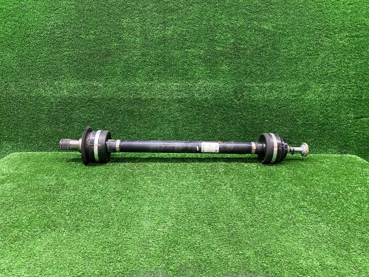 полуось задняя (приводной вал, ШРУС) BMW X4 M F98 2019, 3.0 л., S58B30A, бензин, АКПП, phytonicblau metallic (c1m), внедорожник 5 дв., 8064997, 33208064997 - фото №1