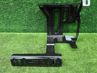 крепление аккумулятора BMW X7 G07 [рестайлинг] G07 2024, 3.0 л., B58B30P, бензин, АКПП, black sapphire metallic (475), внедорожник 5 дв., полный привод, правый руль, 9117801, 61219117801