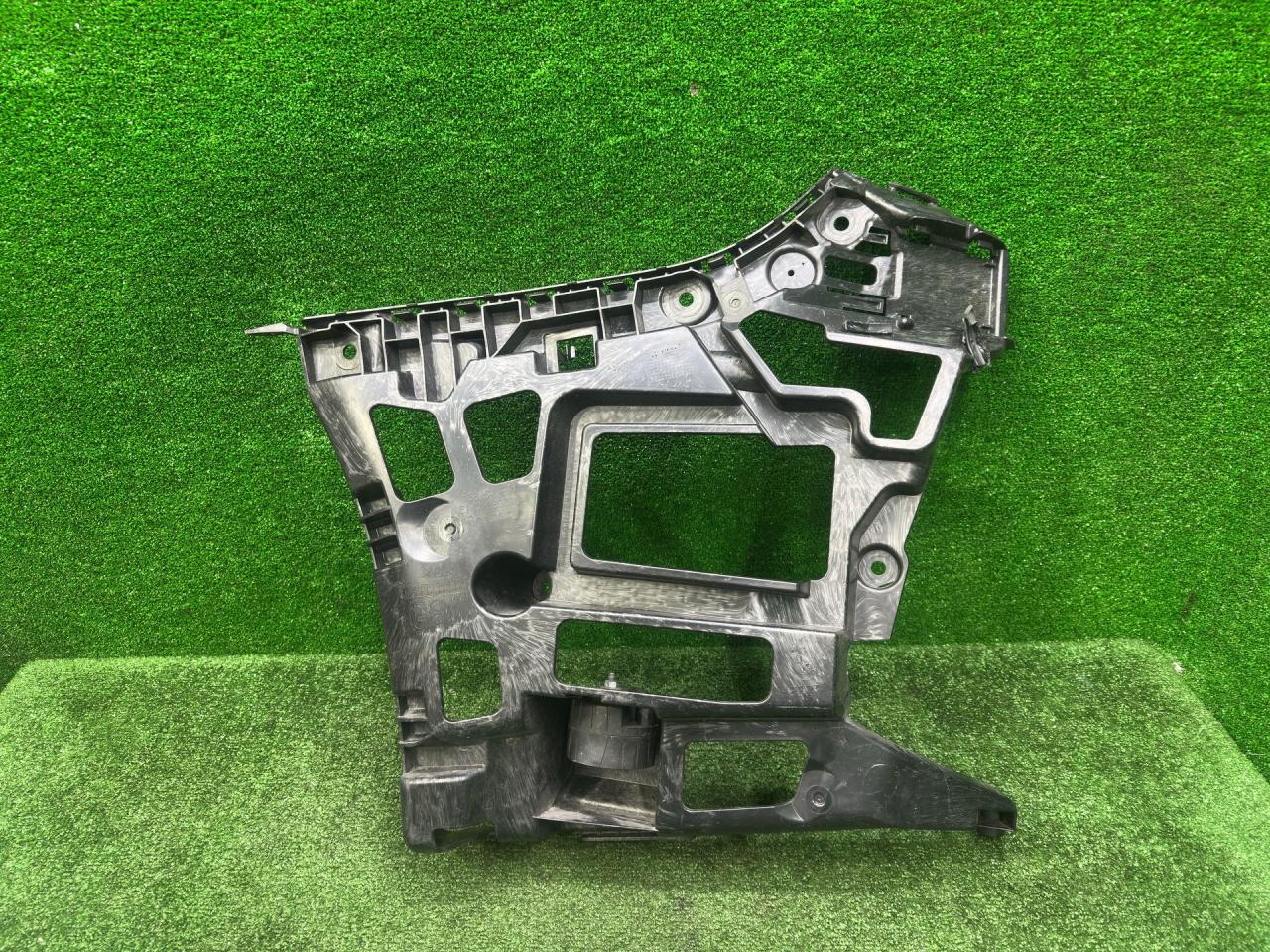Крепление бампера заднего BMW M3 G80/G81 G80 2021, 3.0 л., S58B30A, бензин, МКПП, 475, седан, задний привод, 8069445, 51128069445 - фото №1