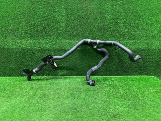 патрубок радиатора BMW 5 серия G30/G31 [рестайлинг] G30 2021, 4.4 л., N63 B44 C, бензин, АКПП, седан, полный привод, 9868361, 64219868361