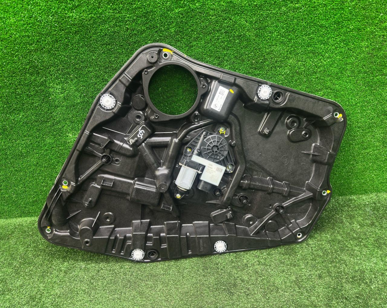 стеклоподъемник задний левый BMW X3 M F97 2020, 3.0 л., S58B30A, бензин, а300, полный привод, правый руль, 7393459, 7393459 - фото №1