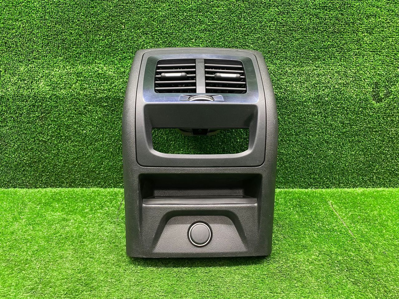 Декоративная накладка центральной консоли BMW X3 G01 2018, 2.0 л., B46 B20 B, бензин, АКПП, внедорожник 5 дв., полный привод, 6813111, 9363822, 64229363822, 51166813111 - фото №1