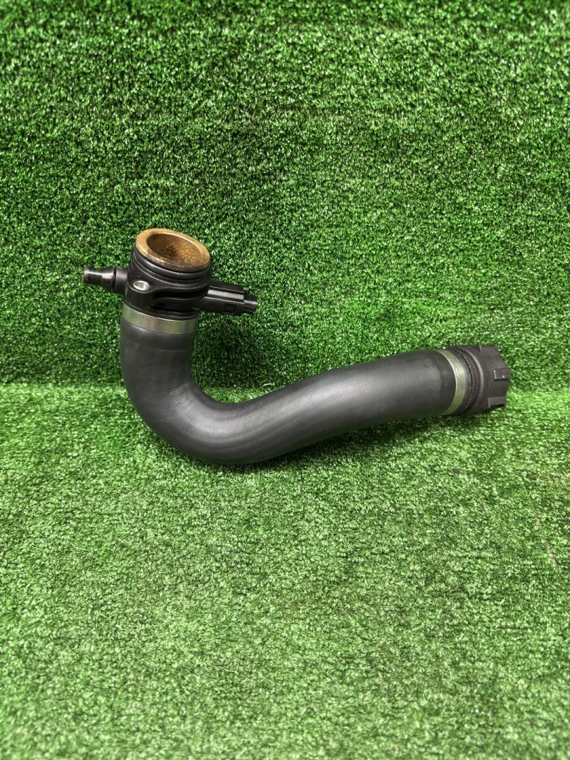 патрубок радиатора BMW X3 M F97 2021, 3.0 л., S58B30A, бензин, АКПП, black sapphire metallic (475), внедорожник 5 дв., полный привод, 11538054842, 8054852 - фото №1