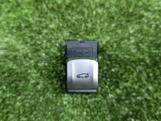 кнопка открытия багажника BMW X7 G07 [рестайлинг] G07 2024, 3.0 л., B58B30P, бензин, АКПП, black sapphire metallic (475), внедорожник 5 дв., полный привод, правый руль, 7911177, 7911177