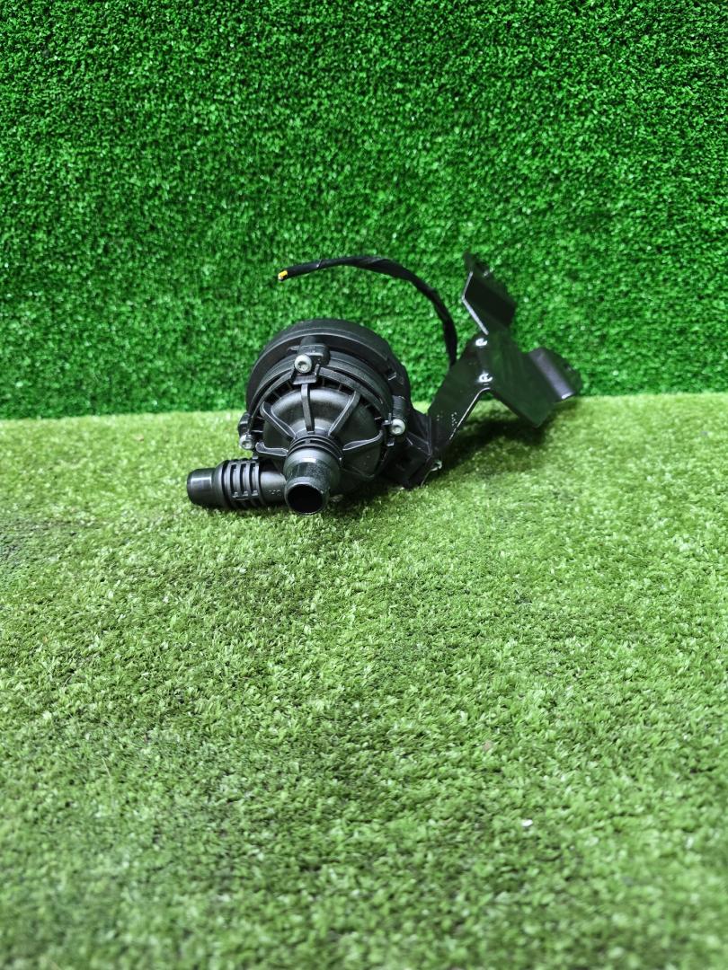 насос антифриза дополнительный BMW M3 G80/G81 G80 2023, 3.0 л., S58B30A, бензин, АКПП, c31, седан, полный привод, правый руль, 8840614, 8840614 - фото №1