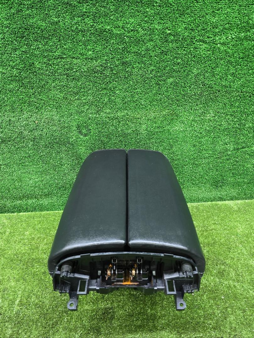 подлокотник BMW X6 M F96 2020, 4.4 л., S63 B44 B, бензин, АКПП, marina bay blau metallic (c1k), внедорожник 5 дв., 8078293, 51168078293 - фото №1