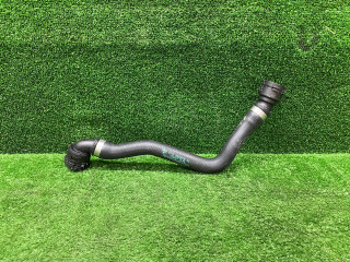 патрубок радиатора BMW 5 серия G30/G31 [рестайлинг] G30 2021, 4.4 л., N63 B44 C, бензин, АКПП, седан, полный привод, 8602676, 17128602676