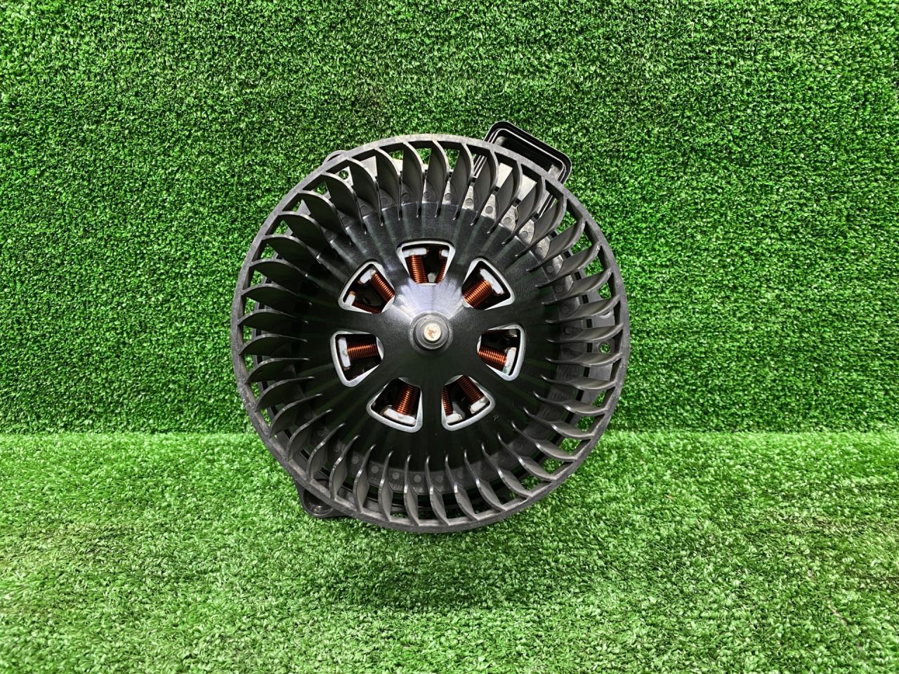 моторчик печки BMW 3 серия G20 2020, 3.0 л., B58B30, бензин, АКПП, black sapphire metallic (475), седан, полный привод, 9382861, 64119382861 - фото №1