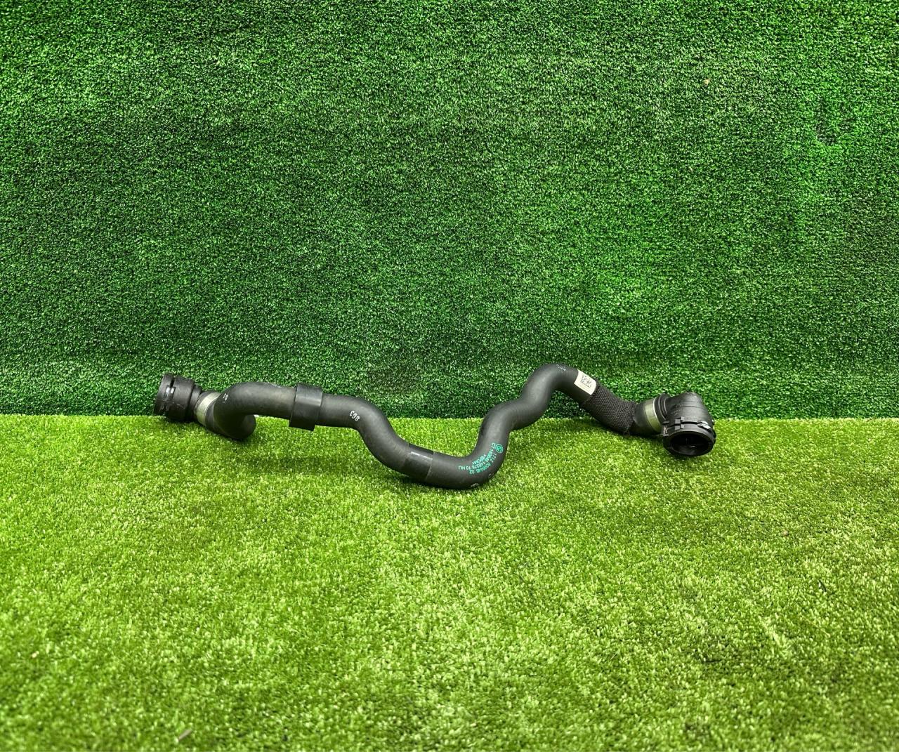 патрубок расширительного бачка BMW M3 G80/G81 G80 2021, 3.0 л., S58B30A, бензин, МКПП, 475, седан, задний привод, 8096446, 17128096446 - фото №1