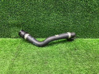 патрубок радиатора BMW 5 серия G30/G31 [рестайлинг] G30 2021, 4.4 л., N63 B44 C, бензин, АКПП, седан, полный привод, 7933661, 17127933661