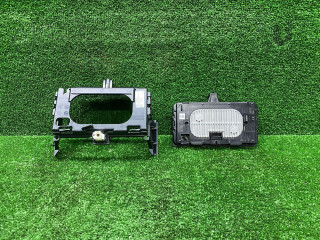 Беспроводное зарядное устройство BMW M5 F90 2018, 4.4 л., S63 B44 B, бензин, седан, 8719904, 8800366, 84108800366, 84108719904