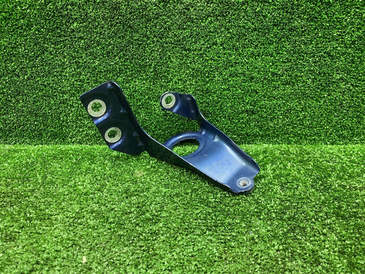 крепление ( кронштейн ) крыла BMW X4 M F98 2019, 3.0 л., S58B30A, бензин, АКПП, phytonicblau metallic (c1m), внедорожник 5 дв., 7397514, 41357475796 - фото №1