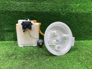 колба в бак BMW 5 серия G30/G31 G30 2017, 2.0 л., B48 B20 A, бензин, АКПП, седан, задний привод, правый руль, 16117400699, 16117467720, 16117400699, 16117467720