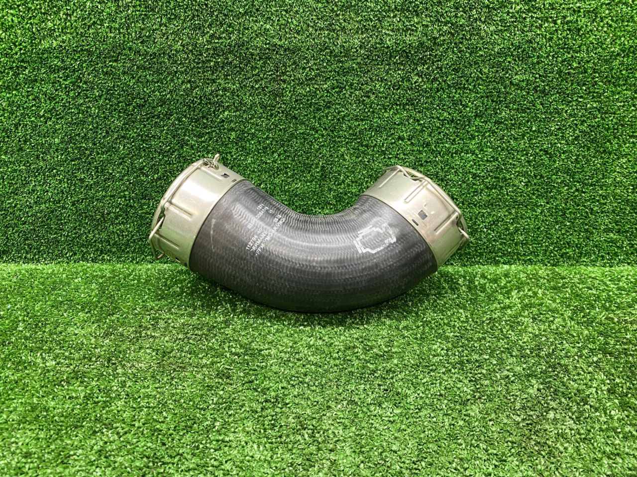 патрубок интеркулера BMW X4 M F98 2019, 3.0 л., S58B30A, бензин, АКПП, phytonicblau metallic (c1m), внедорожник 5 дв., 8054843, 13718054843 - фото №1