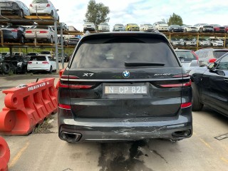 BMW X7 G07 рест. G07 2025
