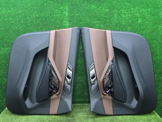 обшивка двери передняя правая BMW X6 G06 [рестайлинг] G06 2023, 3.0 л., B58B30P, бензин, АКПП, 416 carbon-schwarz, внедорожник 5 дв., полный привод, 7454726, 51417454726