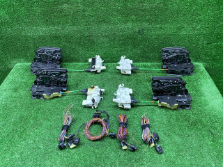 замок двери передней левой BMW 5 серия G30/G31 G30 2018, 4.4 л., N63 B44 C, бензин, АКПП, carbonschwarz metallic (416), седан, 51217480739, 51217480740, 51227480741, 51217480739, 51217480740, 51227480741