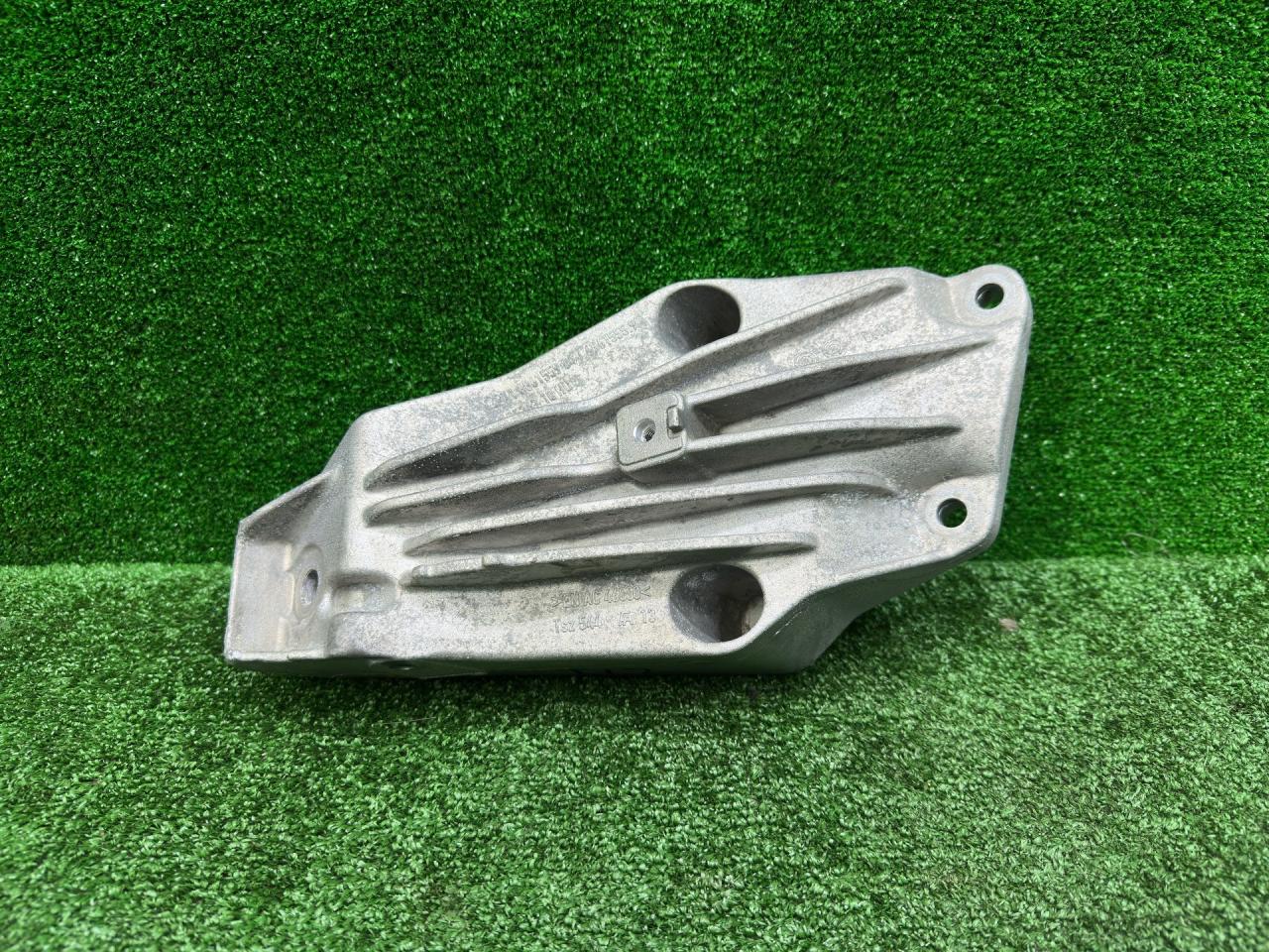 кронштейн двигателя BMW X5 G05 2022, 3.0 л., B58B30, бензин, АКПП, 416, внедорожник 5 дв., задний привод, 6861559, 22116861559 - фото №1