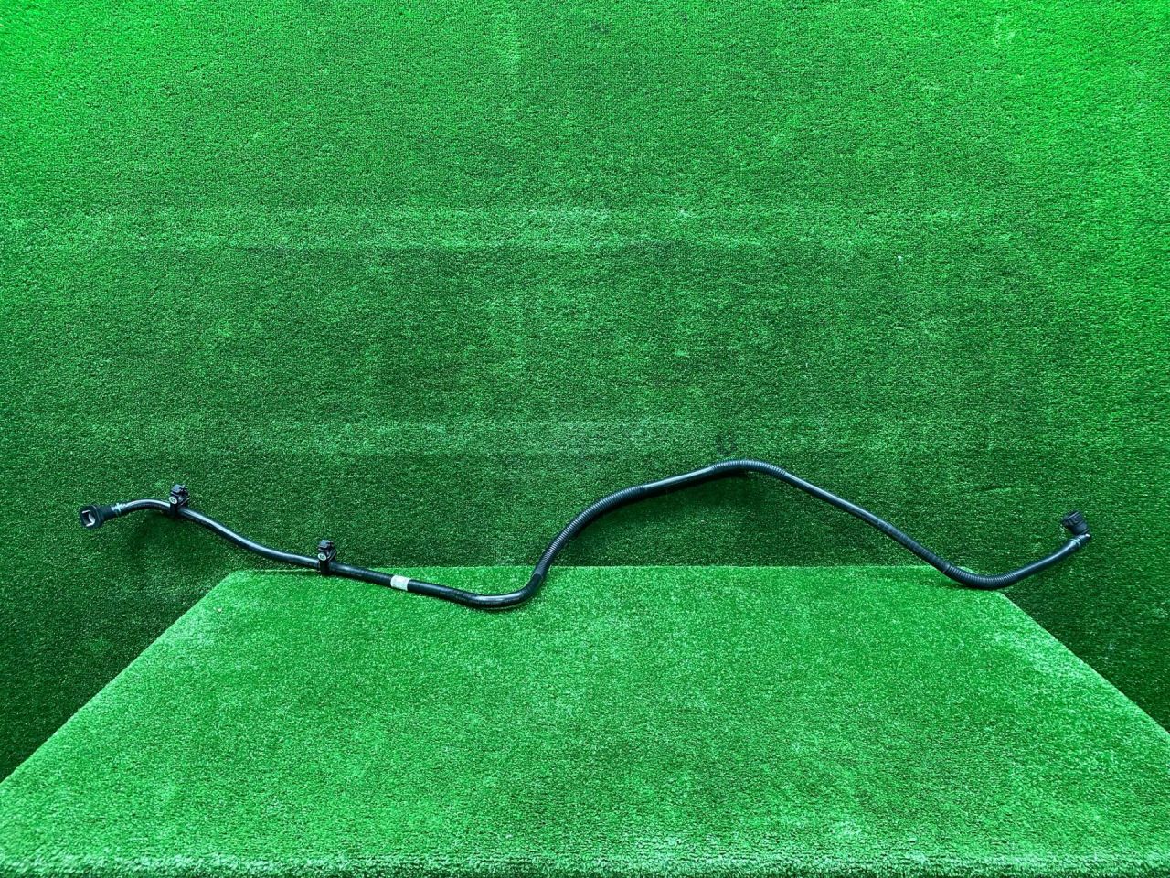 трубка вентиляции бака BMW X6 G06 2020, 3.0 л., B58B30, бензин, АКПП, полный привод, 7439938, 16137439938 - фото №1