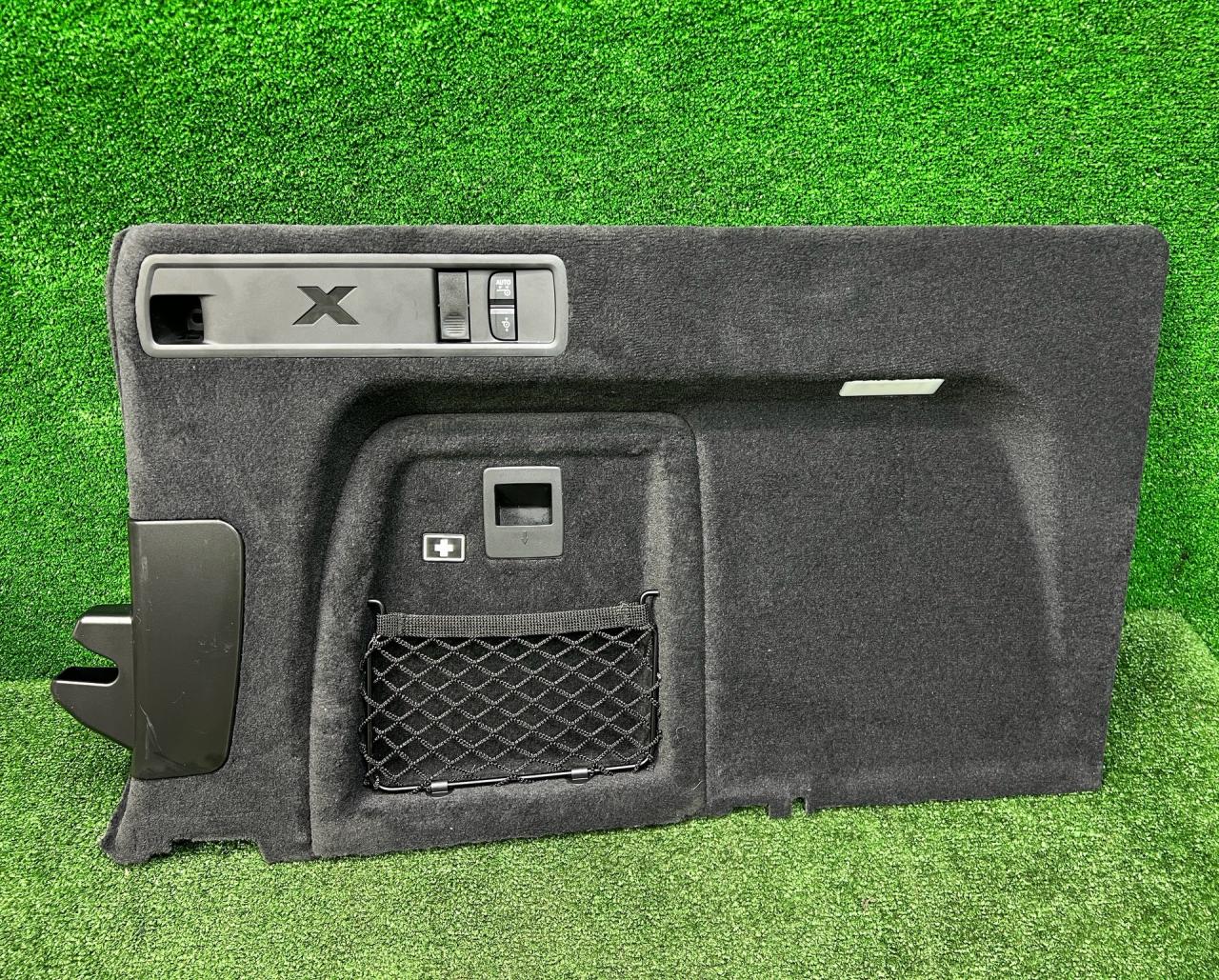 обшивка багажника BMW X5 G05 [рестайлинг] G05 2023, 3.0 л., B57 D30 B, дизель, АКПП, mineralweiß metallic (a96), внедорожник 5 дв., полный привод, 5A40E27, 5A40E27, 5A0B5A8, 5A0B5A8