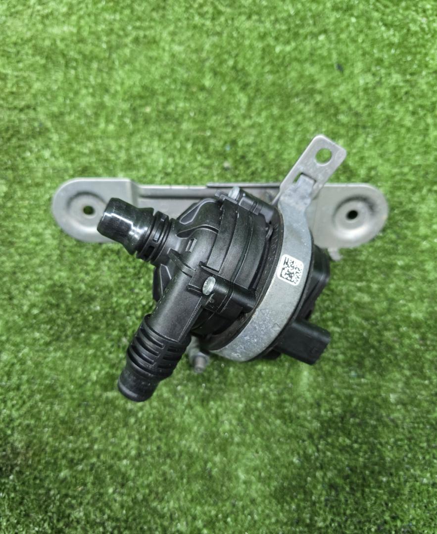 насос антифриза дополнительный BMW X3 G01 2020, 2.0 л., B46 B20 B, бензин, АКПП, a96, внедорожник 5 дв., задний привод, 8651287, 11518651287 - фото №1