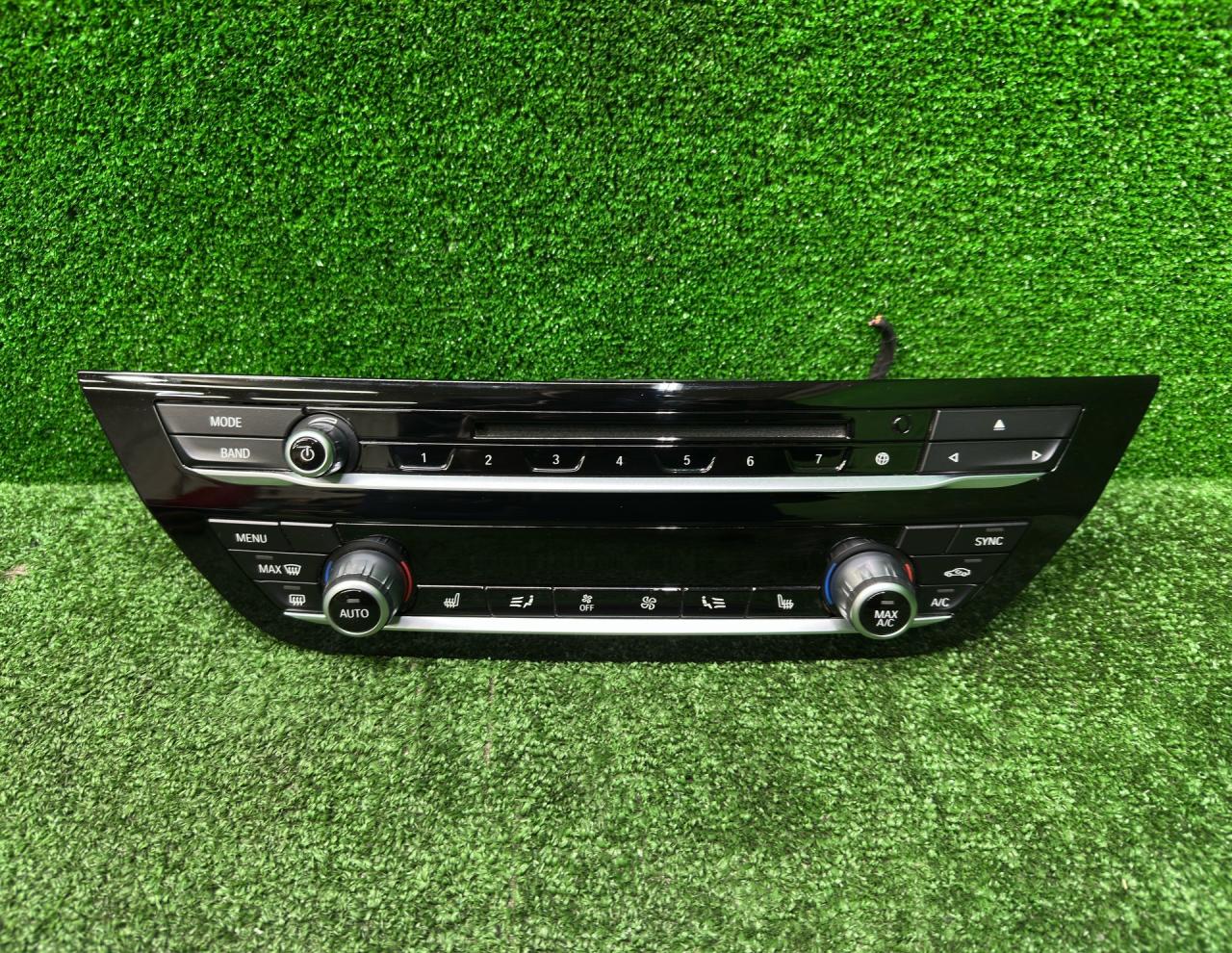 панель управления магнитолой BMW X3 M F97 2020, 3.0 л., S58B30A, бензин, а300, полный привод, правый руль, 7951989, 64117951989 - фото №1