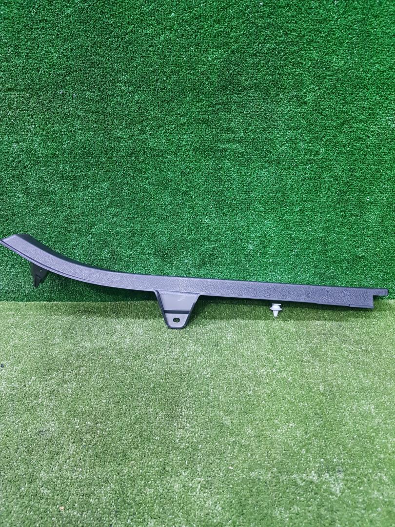 накладка на порог внутренняя BMW X5 G05 [рестайлинг] G05 2023, 3.0 л., B57 D30 B, дизель, АКПП, mineralweiß metallic (a96), внедорожник 5 дв., полный привод, 7484113, 51437484113