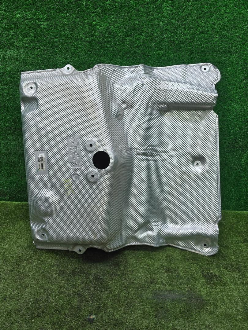 тепловой экран глушителя BMW M3 G80/G81 G80 2023, 3.0 л., S58B30A, бензин, АКПП, c31, седан, полный привод, правый руль, 8070511, 51488070511 - фото №1