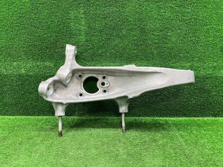 кулак поворотный правый BMW 5 серия F10/F11 [рестайлинг] F10 2014, 4.4 л., N63 B44 B, бензин, седан, полный привод, 2284054, 31212284054