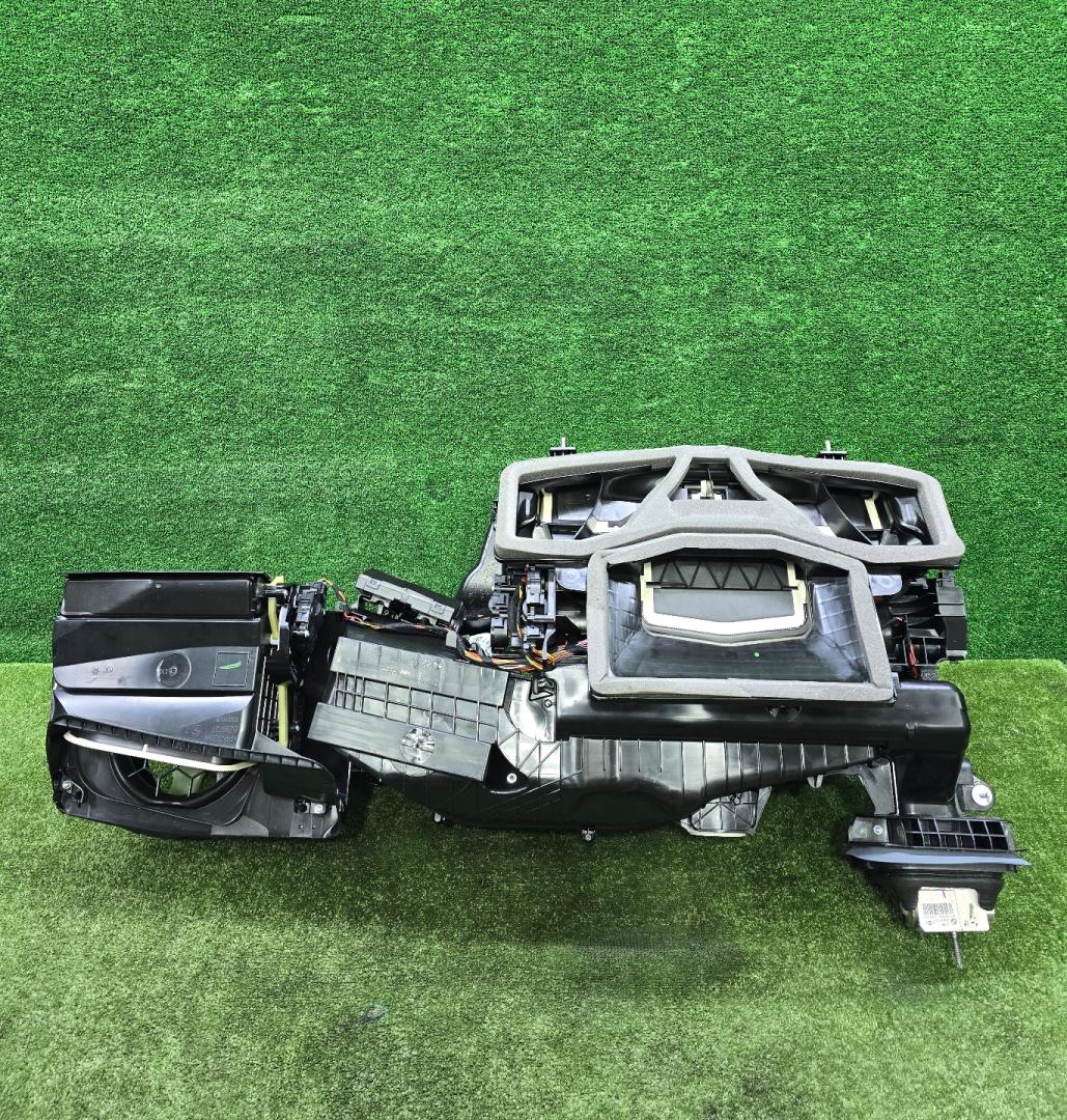 отопитель в сборе (печка) BMW X6 G06 2023, 3.0 л., B57 D30 B, дизель, АКПП, 475, внедорожник 5 дв., полный привод, 5A31831, 64115A31831 - фото №1