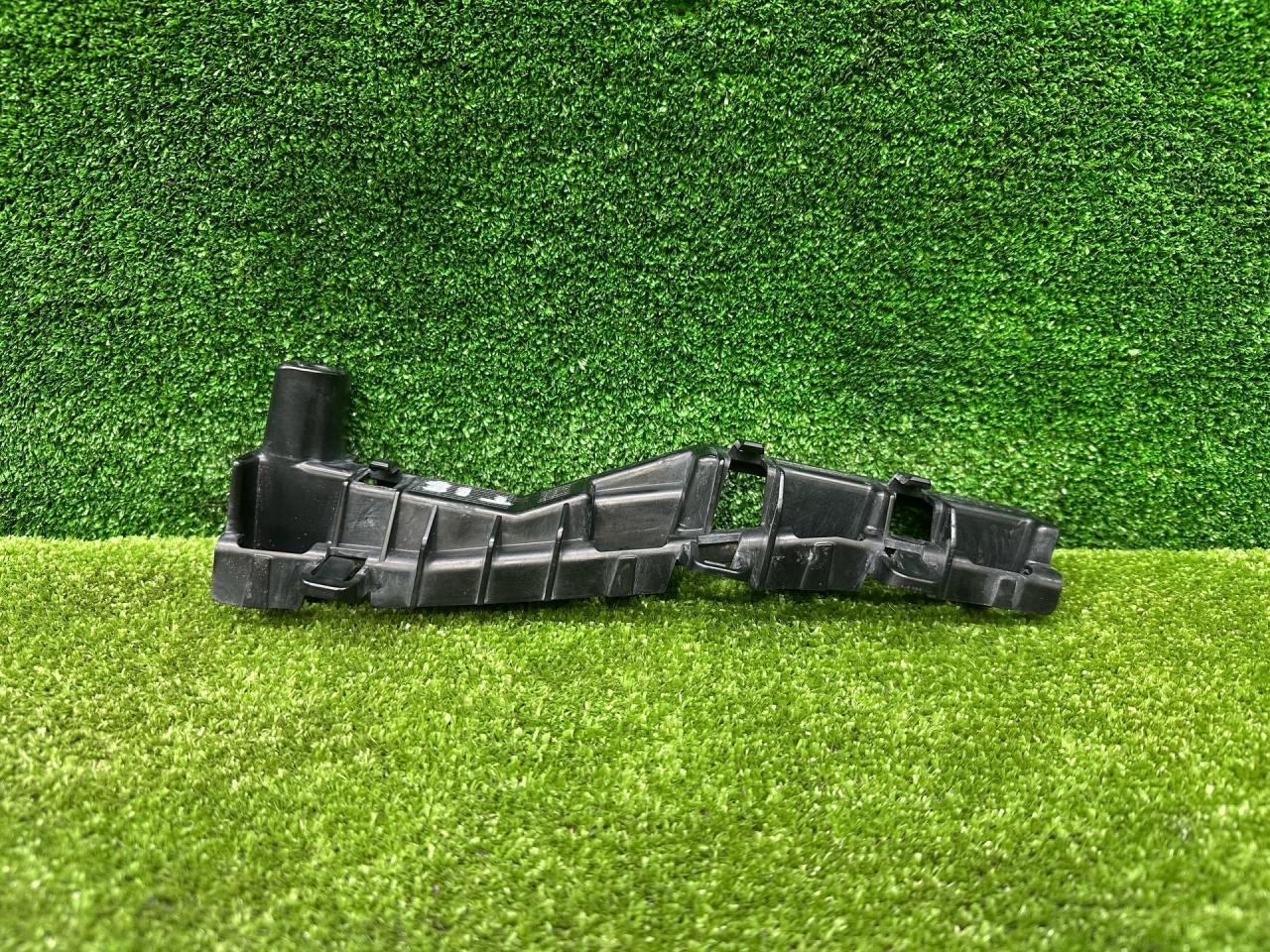 Кронштейн крепления порога BMW M3 G80/G81 G80 2021, 3.0 л., S58B30A, бензин, МКПП, 475, седан, задний привод, 51778069383, 8069383 - фото №1