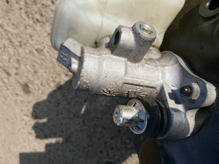 цилиндр тормозной главный Mercedes-Benz S-Класс W221 [рестайлинг] 2012, 3.0 л., OM 642.862, дизель, АКПП, серебристый, седан, A2214302930