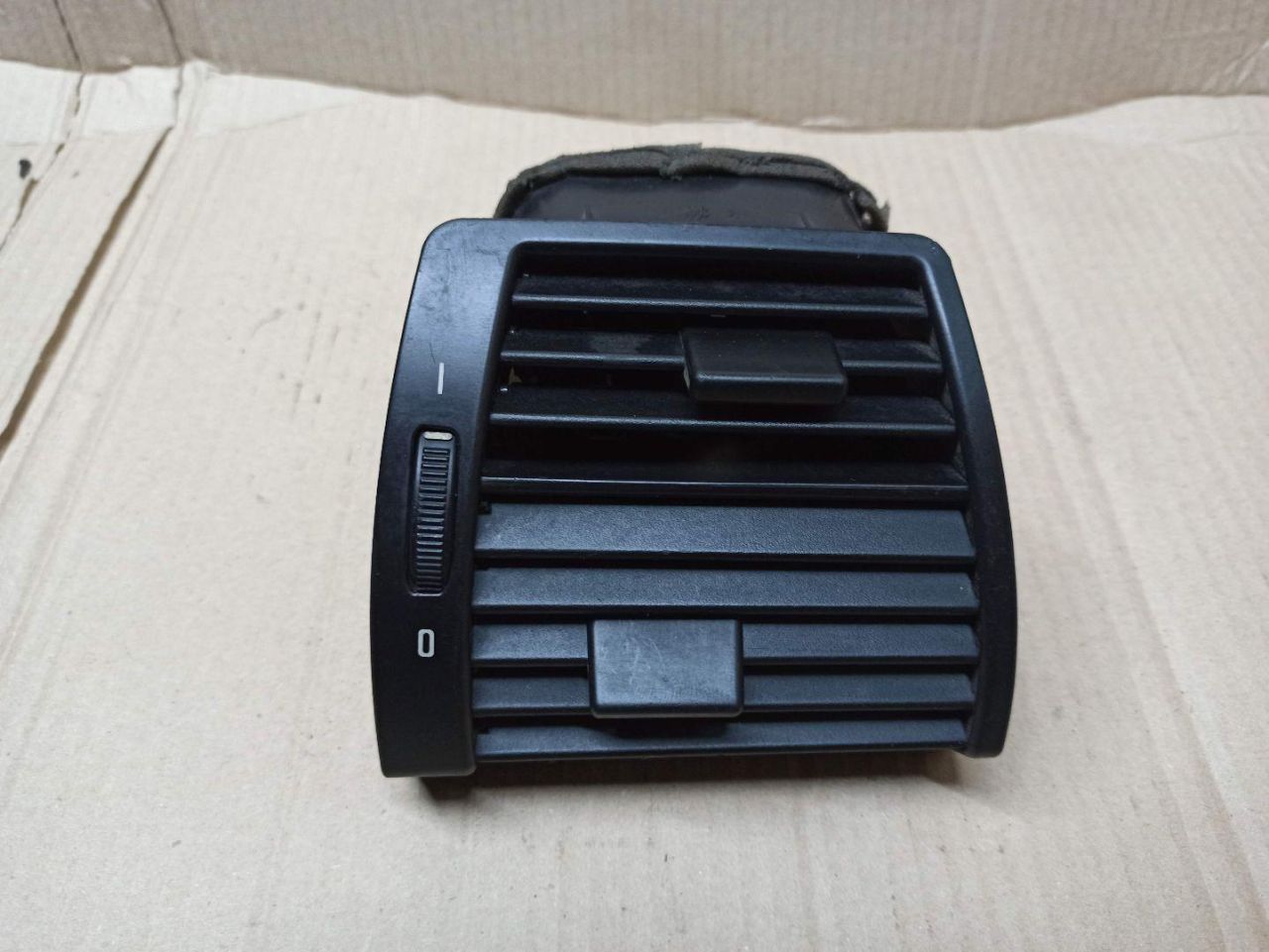 дефлектор обдува салона BMW X5 E53 2001, 8402216 - фото №1