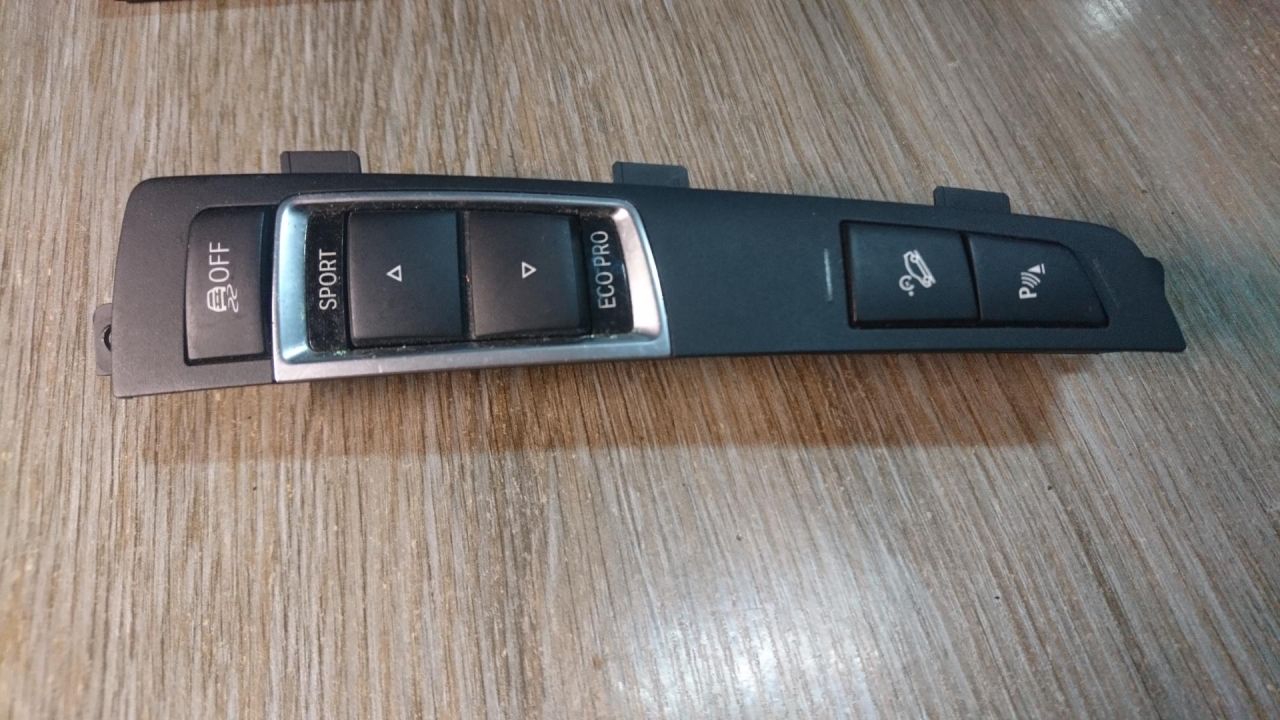 кнопка (выключатель) BMW X3 F25 2013, 2.0 л., N47 D20 C, дизель, АКПП, белый, внедорожник 5 дв., 61319240293, 9240293 - фото №1