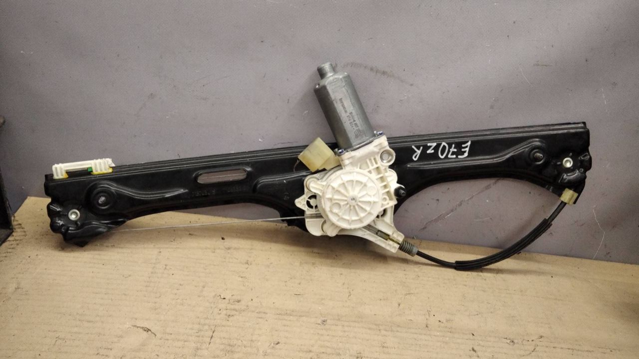 стеклоподъемник электрический задний правый BMW X5 E70 2007, 7137030 - фото №1