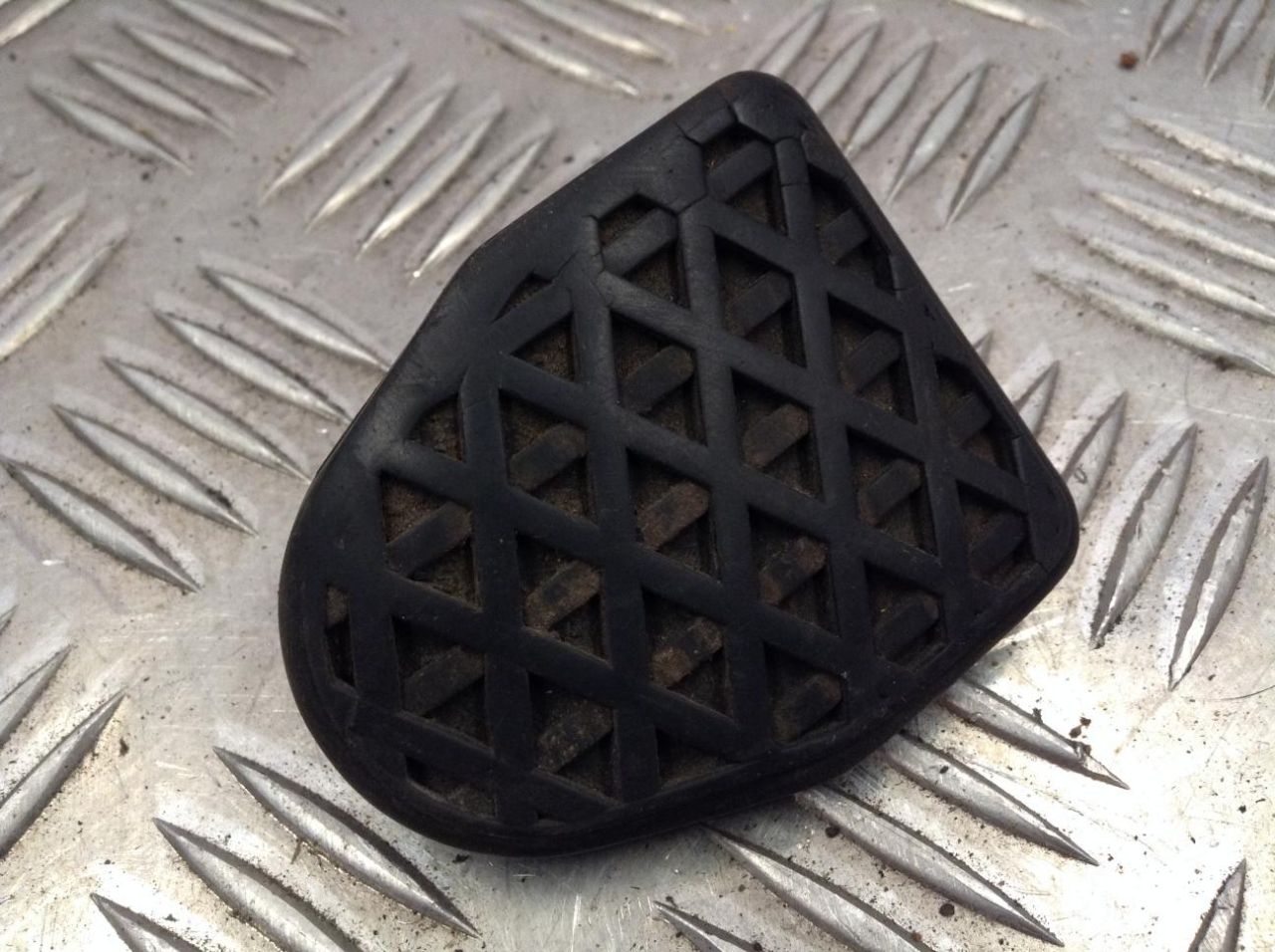 накладка на педаль BMW 3 серия E46 2003, 2.0 л., дизель, АКПП, седан, 1160659 - фото №1