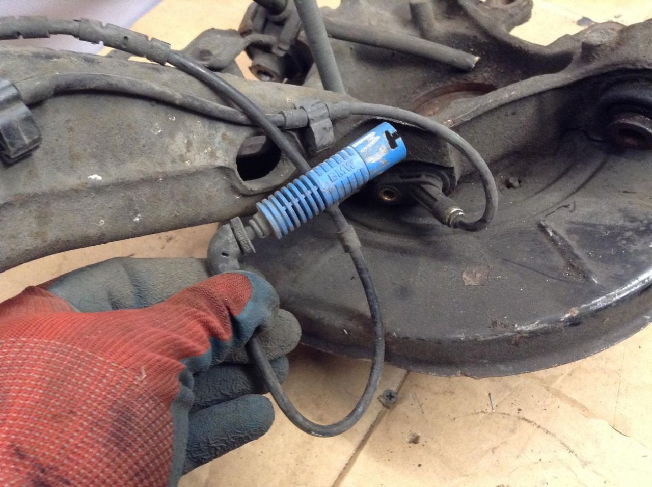 датчик ABS BMW 3 серия E46 2002, 2.5 л., бензин, АКПП, купе - фото №1