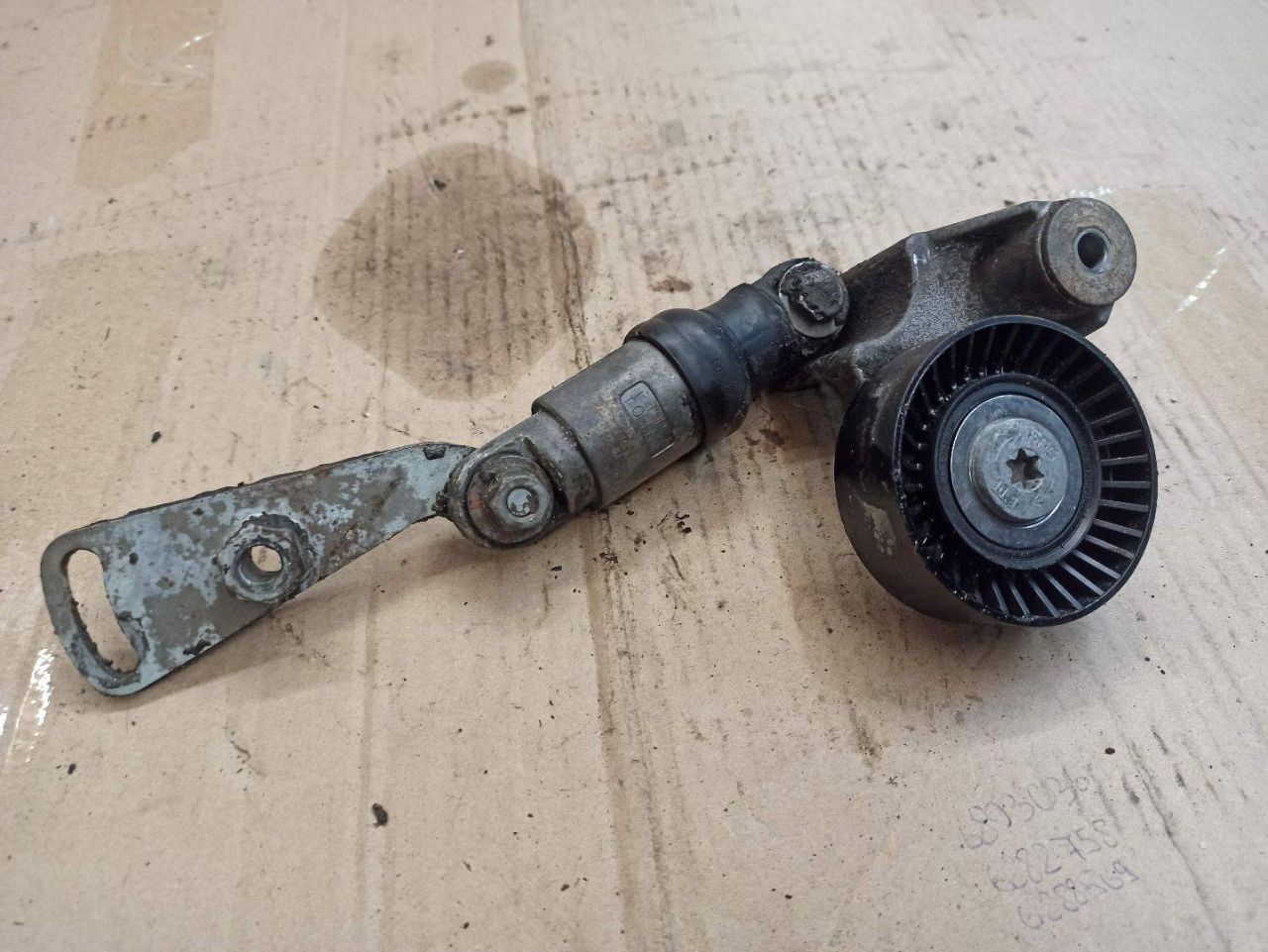 натяжитель BMW X5 E53 2002, 4.4 л., бензин, 1745819 - фото №1