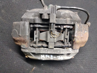 суппорт передний правый Mercedes-Benz CLS-Класс C219 2005, 3.0 л., OM 642.920, дизель, АКПП, черный, купе