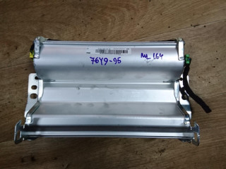 подушка безопасности пассажира Mercedes-Benz M-Класс W164 2006, 3.5 л., M 272.967, бензин, АКПП, внедорожник 5 дв., правый руль, A1648600805