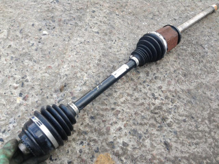 полуось передняя правая (приводной вал, ШРУС) BMW X3 F25 2013, 2.0 л., N20 B20 A, бензин, АКПП, внедорожник 5 дв., 7598028