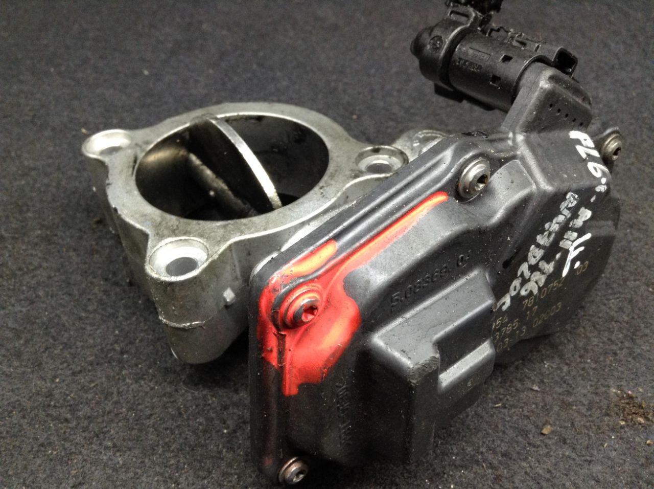 заслонка дроссельная BMW 2013, 2.0 л., N47 D20 D, дизель, АКПП, седан, 7810752, 103785 - фото №1